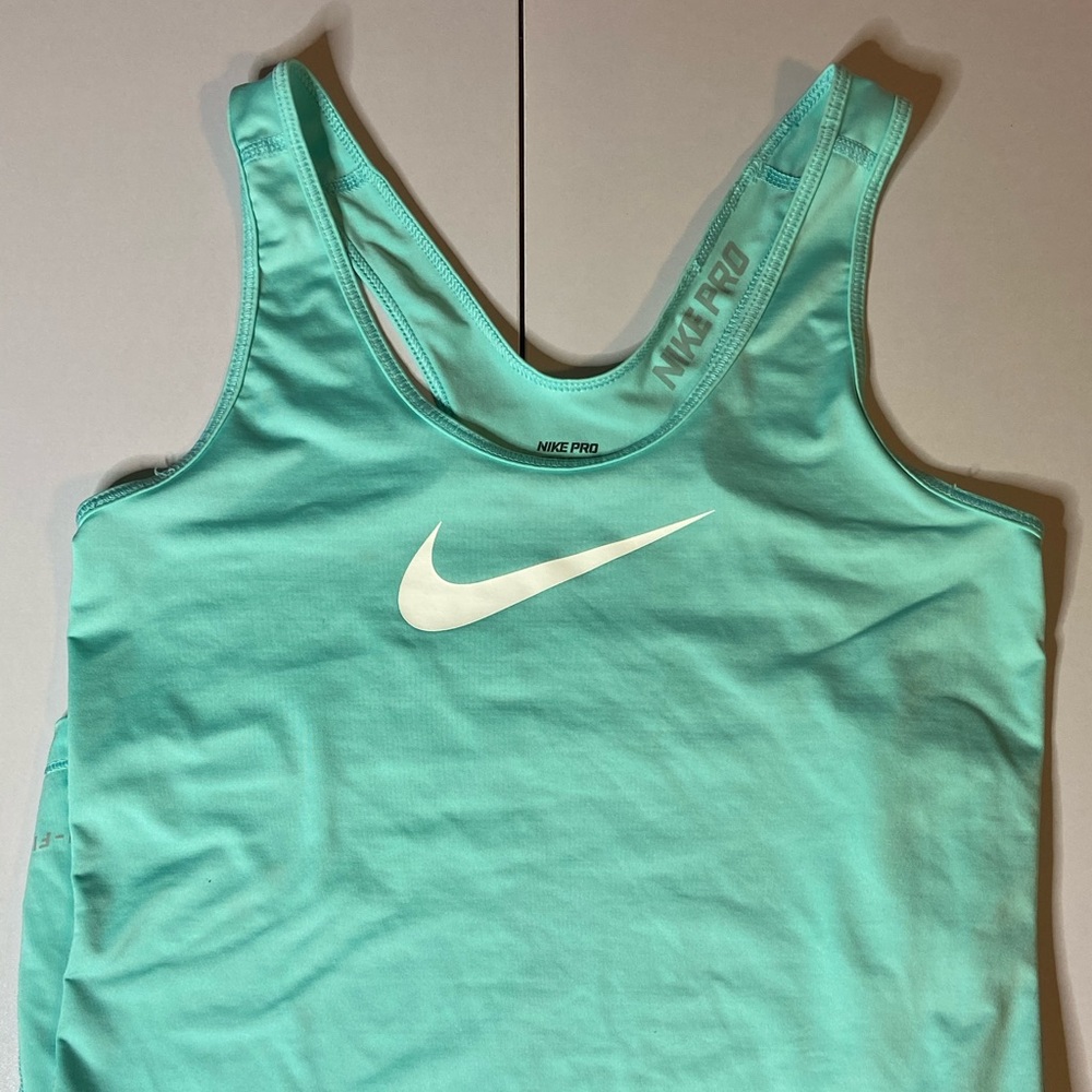 NIKE PRO DRI-FIT TANK TOP SIZE: S